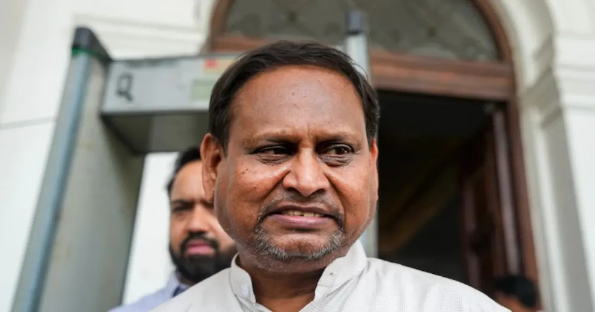 Expelled TMC Leader Humayun Kabir Warns of Fresh Parliamentary Split Over Abhishek Banerjee