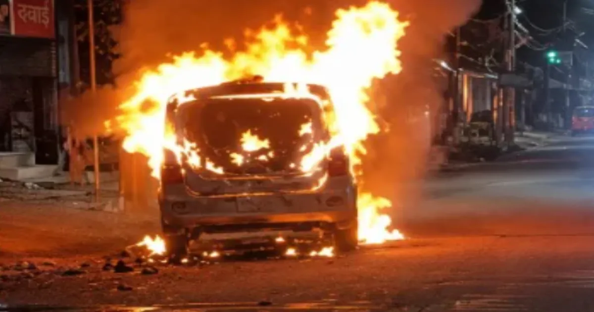 Jabalpur Family Feud Over Refused Marriage Escalates Into Violence; 16 Booked for Vehicle Torching