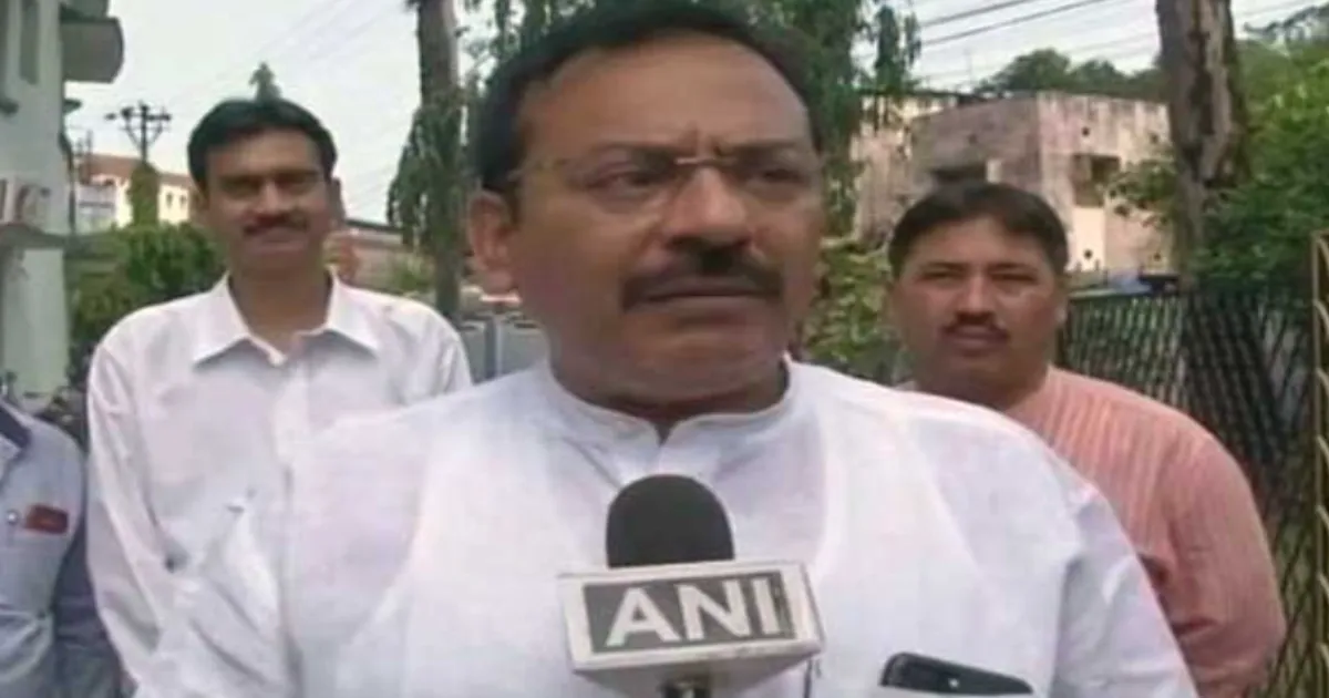 Ousted Treasurer Requests HDFC Freeze on Trinamool Account; Party Questions His Authority