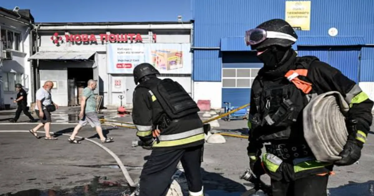 Ukraine Expands Drone Strikes 2,000 Kilometres Into Russia, Targeting Oil Infrastructure