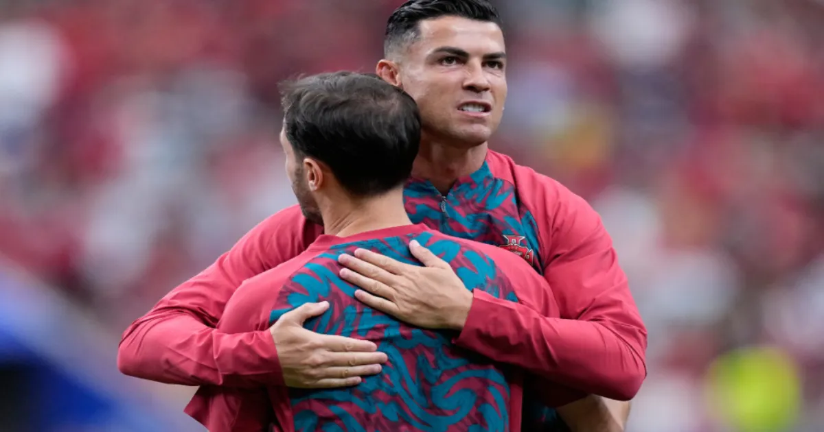 Ronaldo Under Scrutiny, But Owen Backs Star to Turn Form Around Decisively
