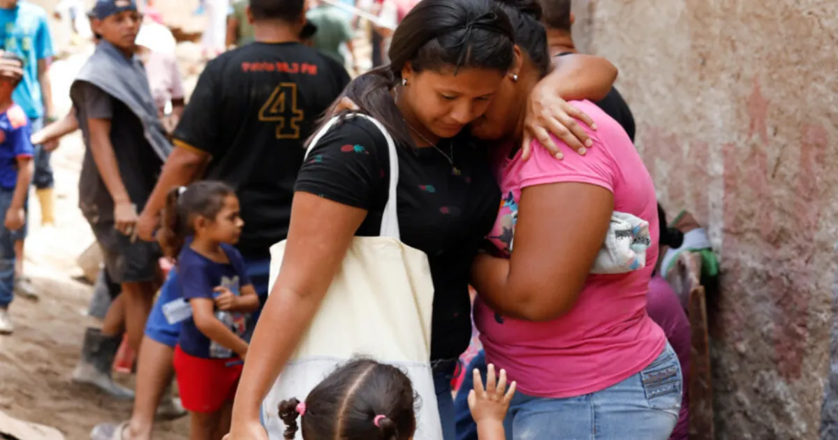 Venezuela Residents Left Shocked and Homeless After Twin Earthquakes in Quick Succession
