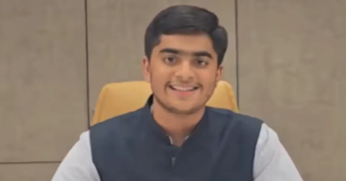 Ahmedabad Student Secures CBSE Class 12 AIR 1 With Simple 2-3 Hour Daily Study Formula