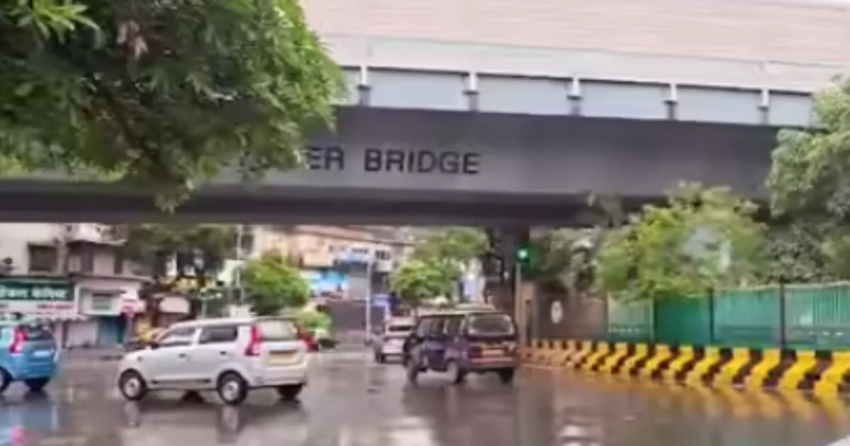  IMD Issues Orange Alert for Mumbai As Heavy Rains Trigger Major Traffic Snarls