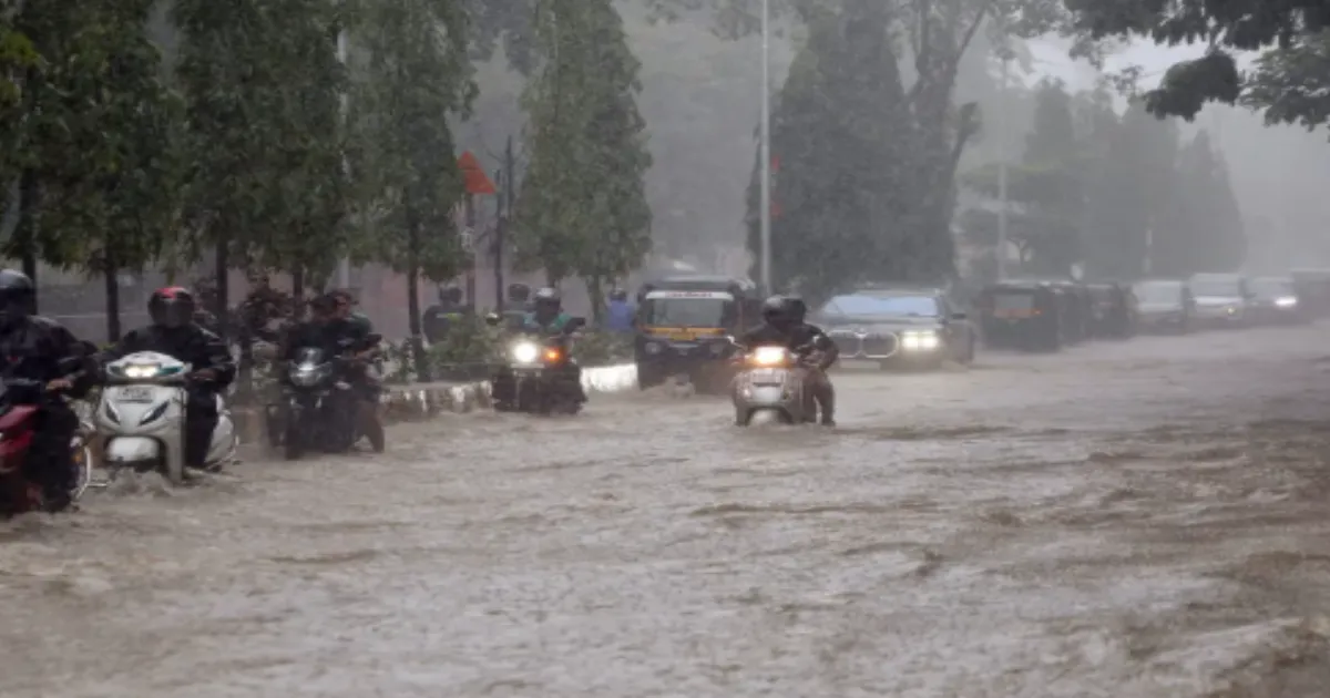 Schools Shut in Thane, Palghar Amid Red Alert; Mumbai Stays Open