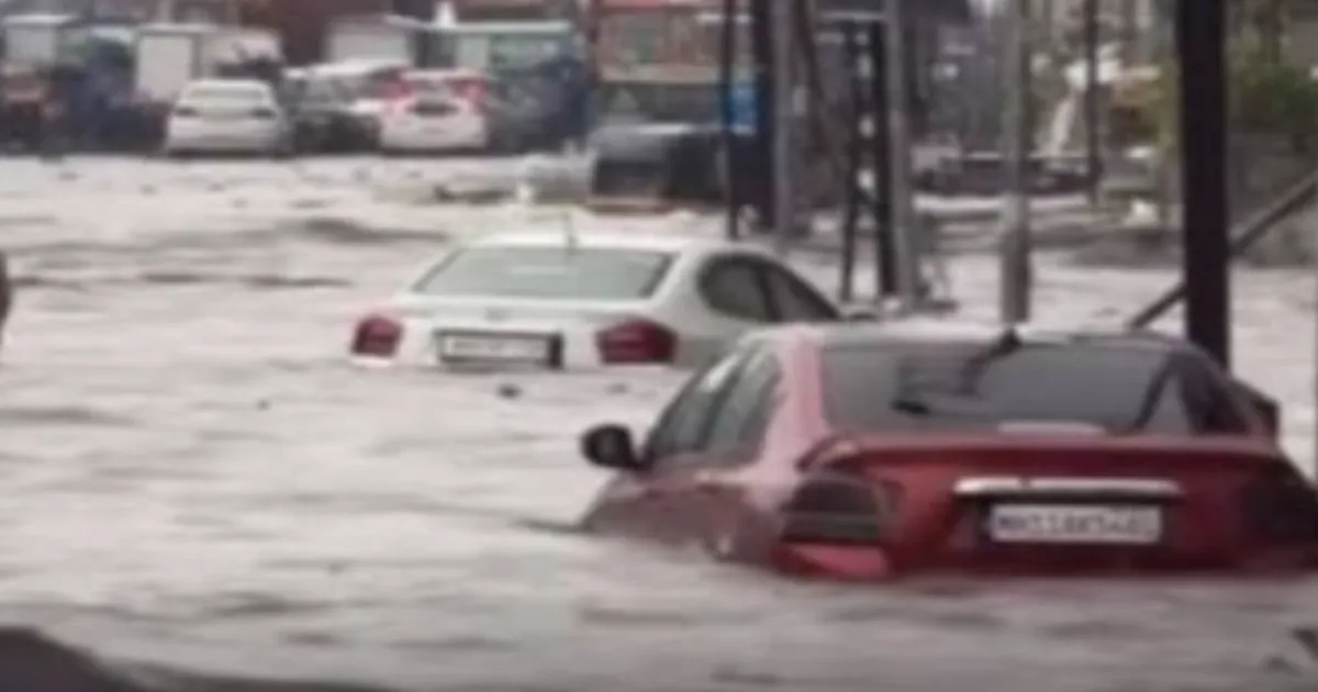 Mumbai Road Caves in Amid Heavy Rain, Swallows Vehicle in Bhandup 