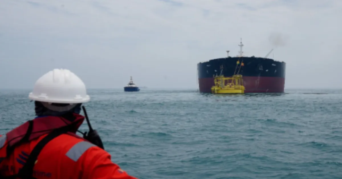 Iran Guards Claim Tanker Strikes in Hormuz, US Denies Report