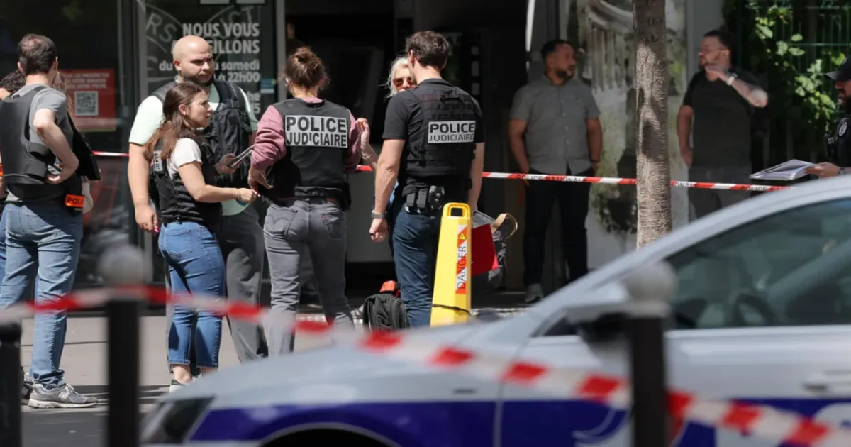 Bystanders Tackle Man Who Stabbed Three Women in Paris Street