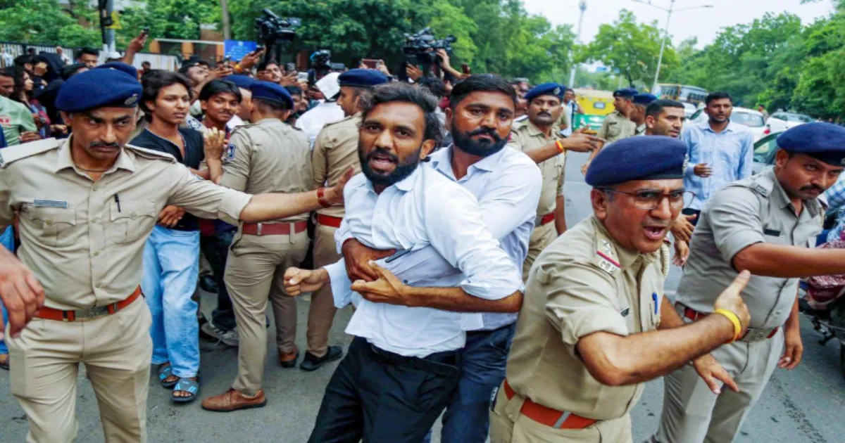 Gujarat Home Department Orders Withdrawal of FIRs Against NEET Protesters