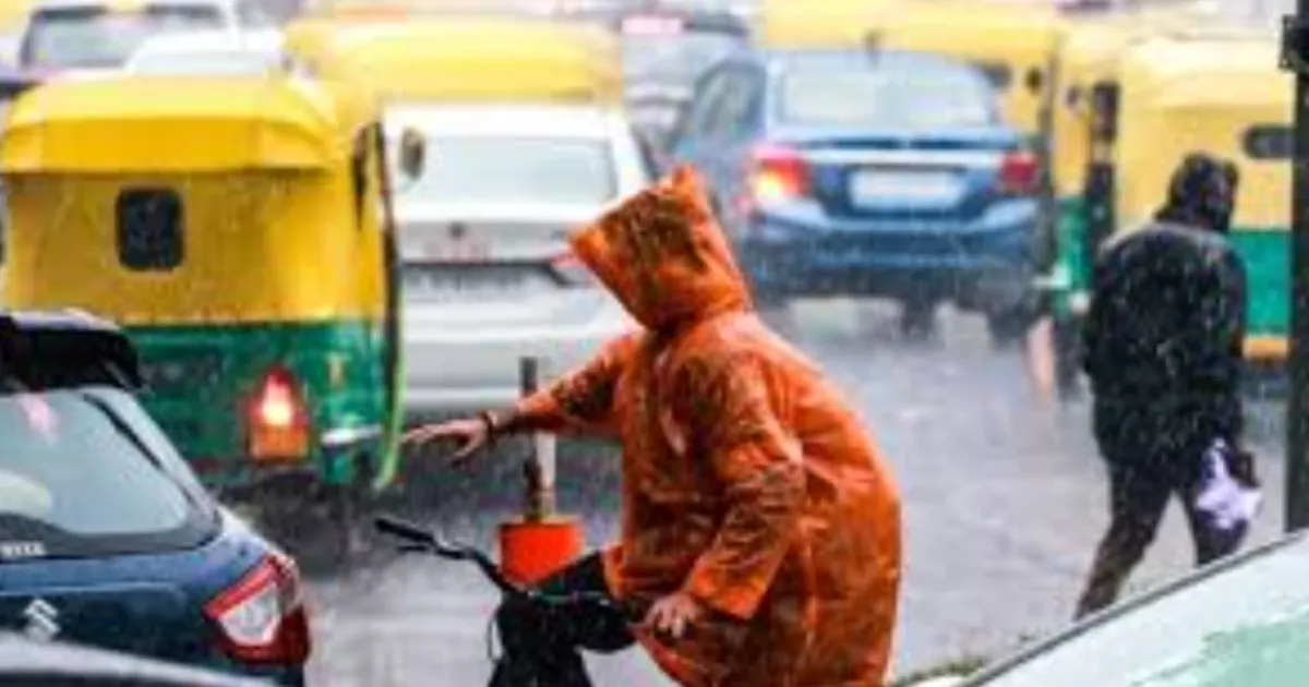 Delhi-NCR Witnesses Heavy Rain as IMD Predicts Showers Until August 19