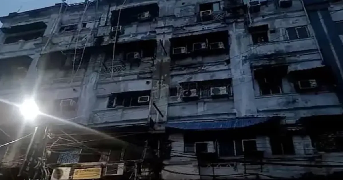 #JUSTIN: Kolkata Hotel Fire Kills Nine, Owner and Staff on The Run