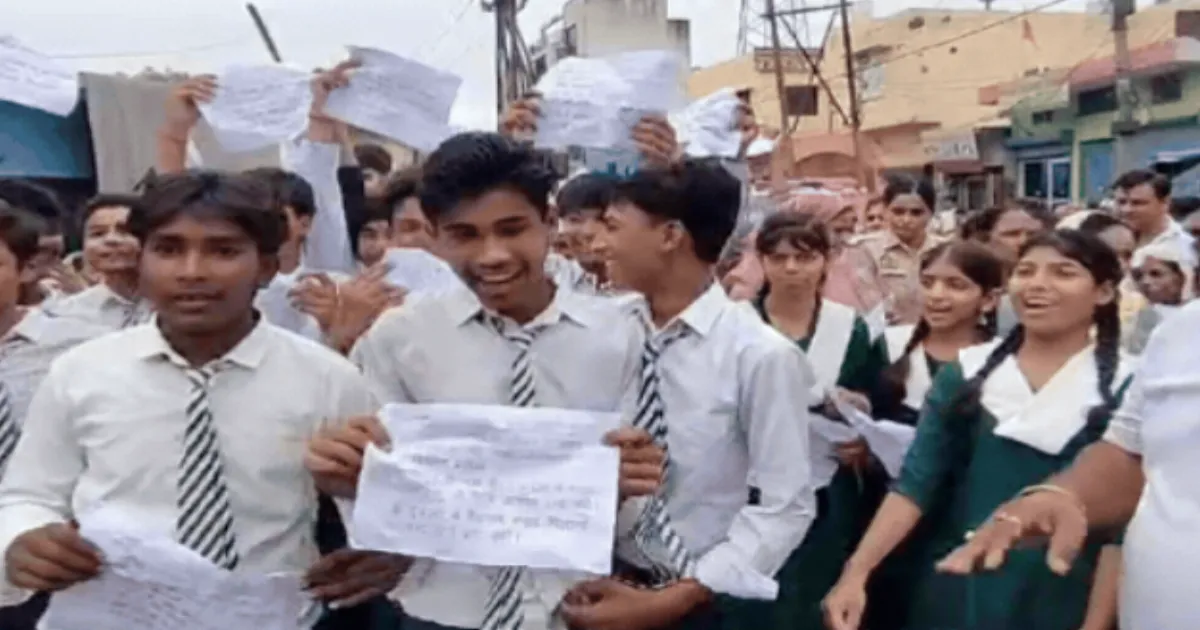 Moradabad Students' Protest Forces Action Against Liquor Shop