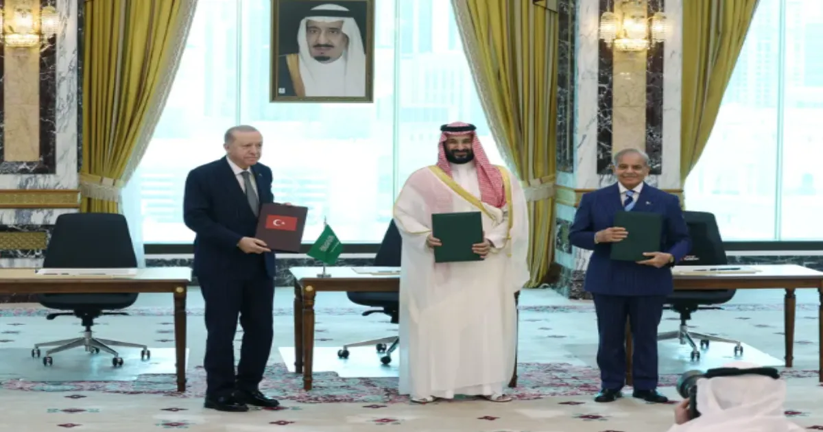 Bangladesh Signals Openness to Joining Mecca Pact With Pakistan, Saudi Arabia, Turkey