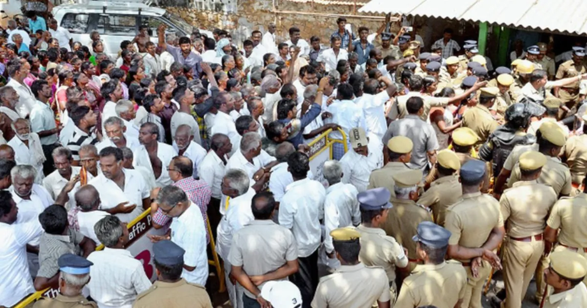 80 Farmers Detained For Blocking Thoothukudi-Palayamkottai Highway Over Water Release Demand