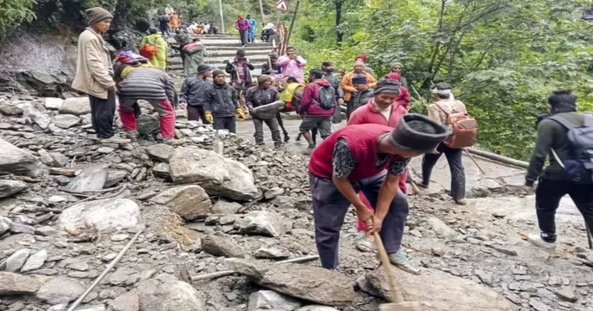 Man Killed by Falling Boulders Near Kedarnath as Yatra Suspended Temporarily
