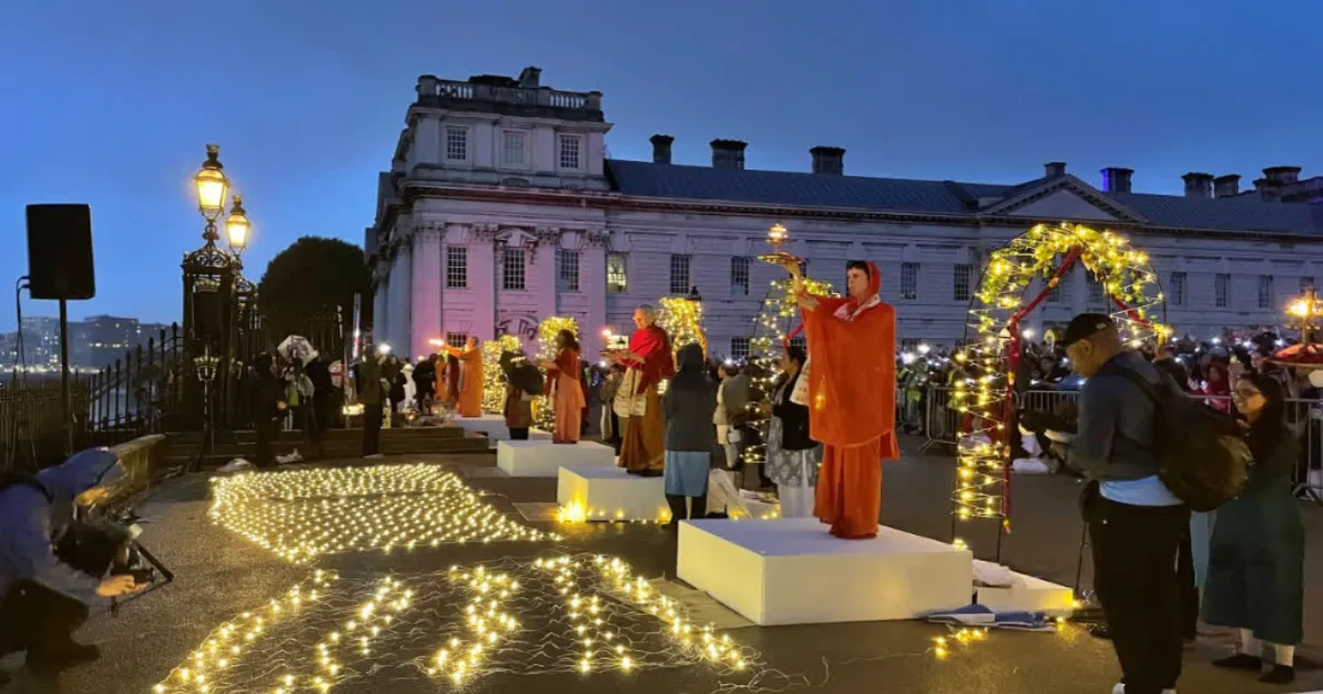 London's Thames Hosts First-Ever Ganga Aarti Ceremony