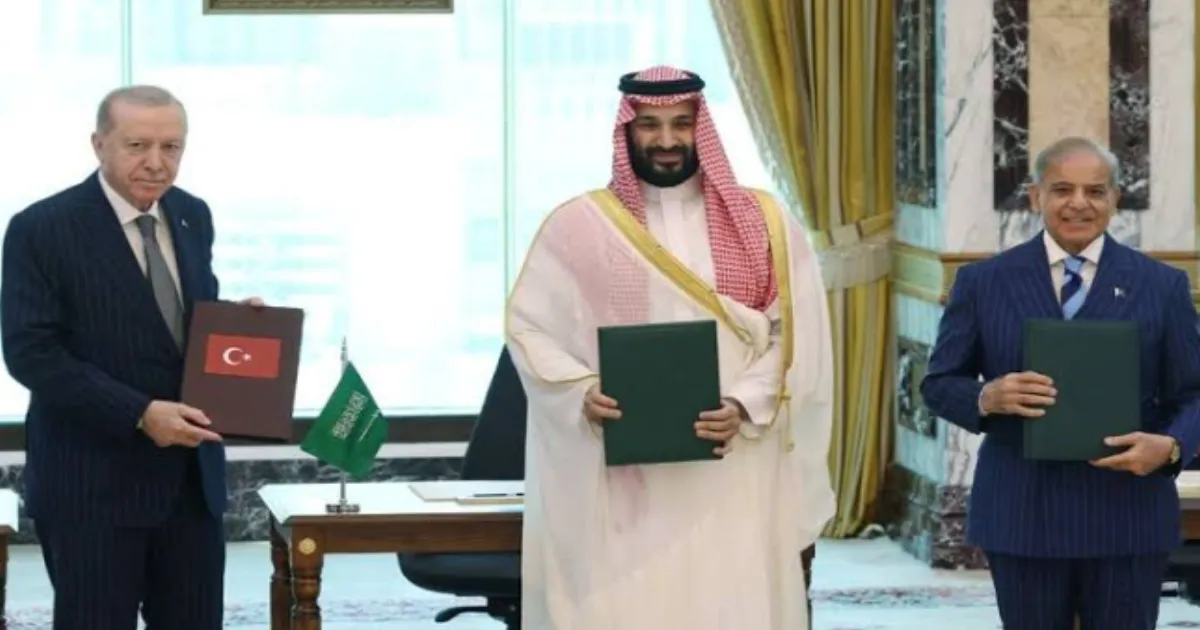 Iran War Exposes Cracks in Mecca Pact, Raises Doubts Over Pakistan's Global Relevance