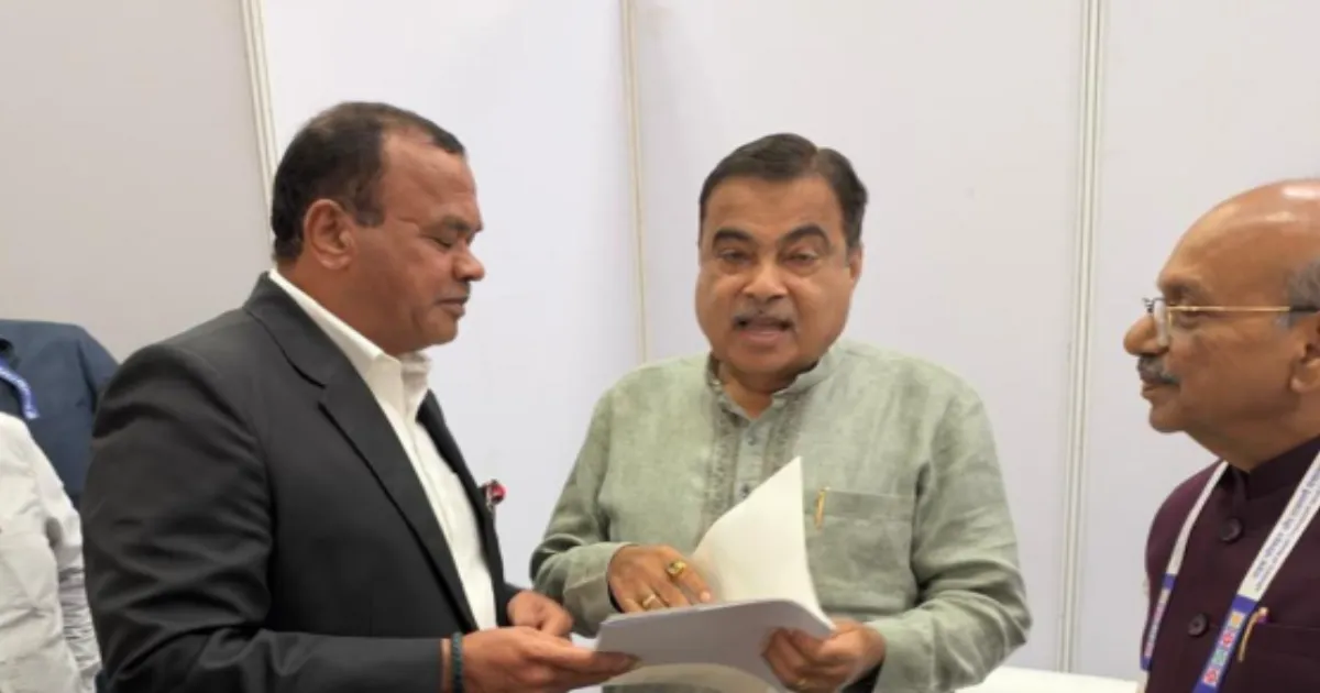 Telangana Minister Urges Centre to Approve Hyderabad Road Projects, RRR Northern Section