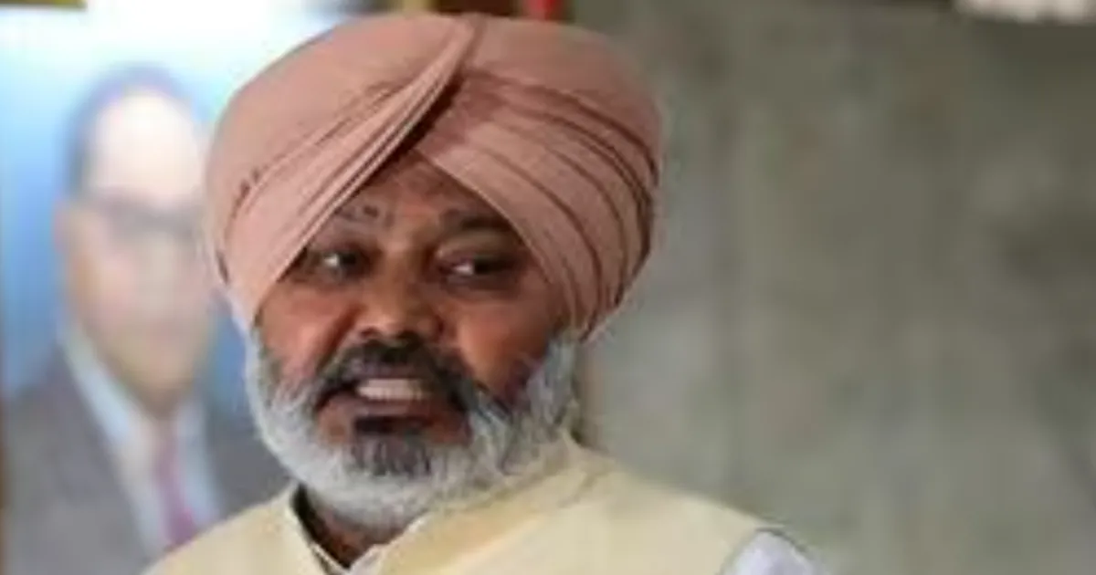 AAP Questions Centre Over Action on Pharma Units Supplying Drugs to Punjab