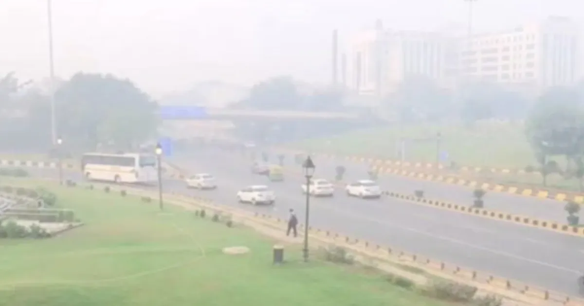 Delhi Wakes To Smog As AQEWS Forecasts ‘Poor’ Air Quality Until October 23
