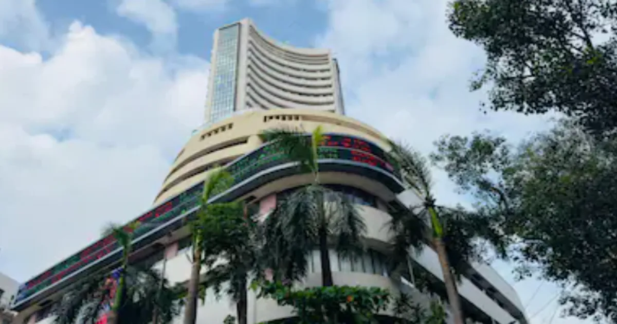 Sensex, Nifty End Lower as Crude Surge and FII Selling Snap Rally