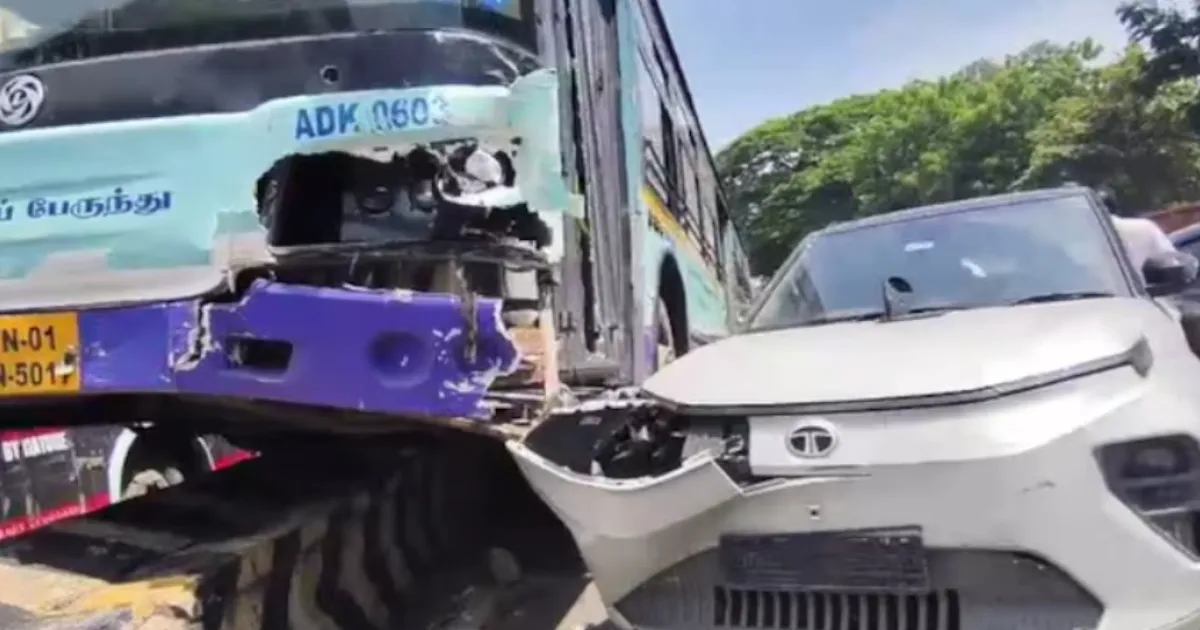 MTC Bus Crashes Into Several Cars Near Madras High Court in Chennai