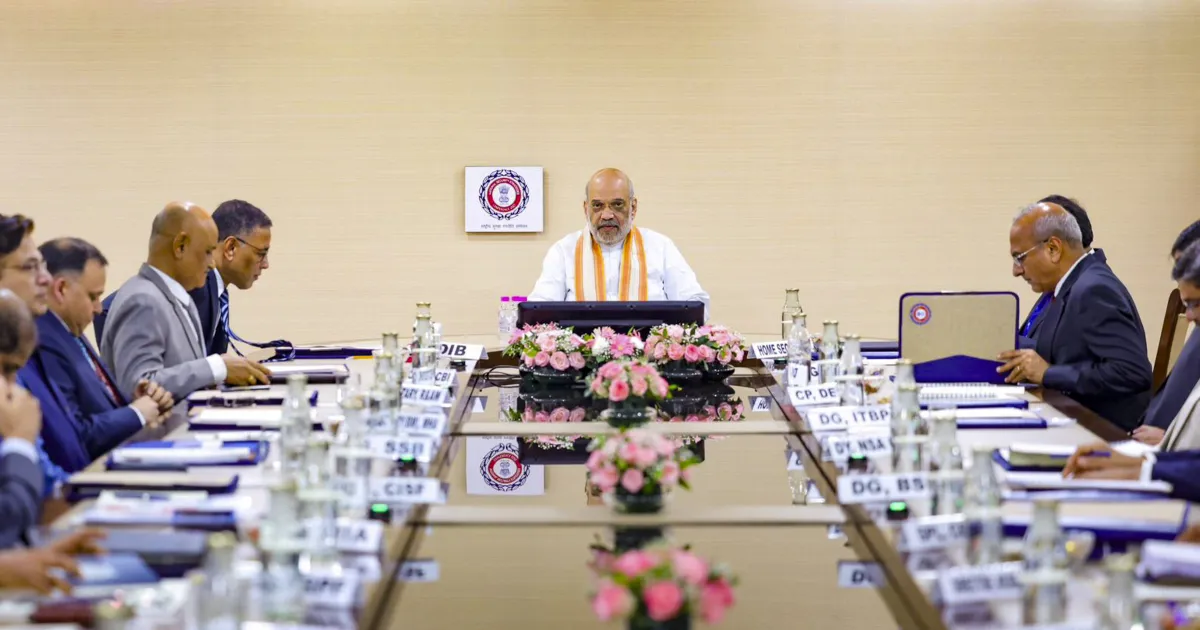 Shah Orders Crackdown on Terror, Smuggling Fugitives