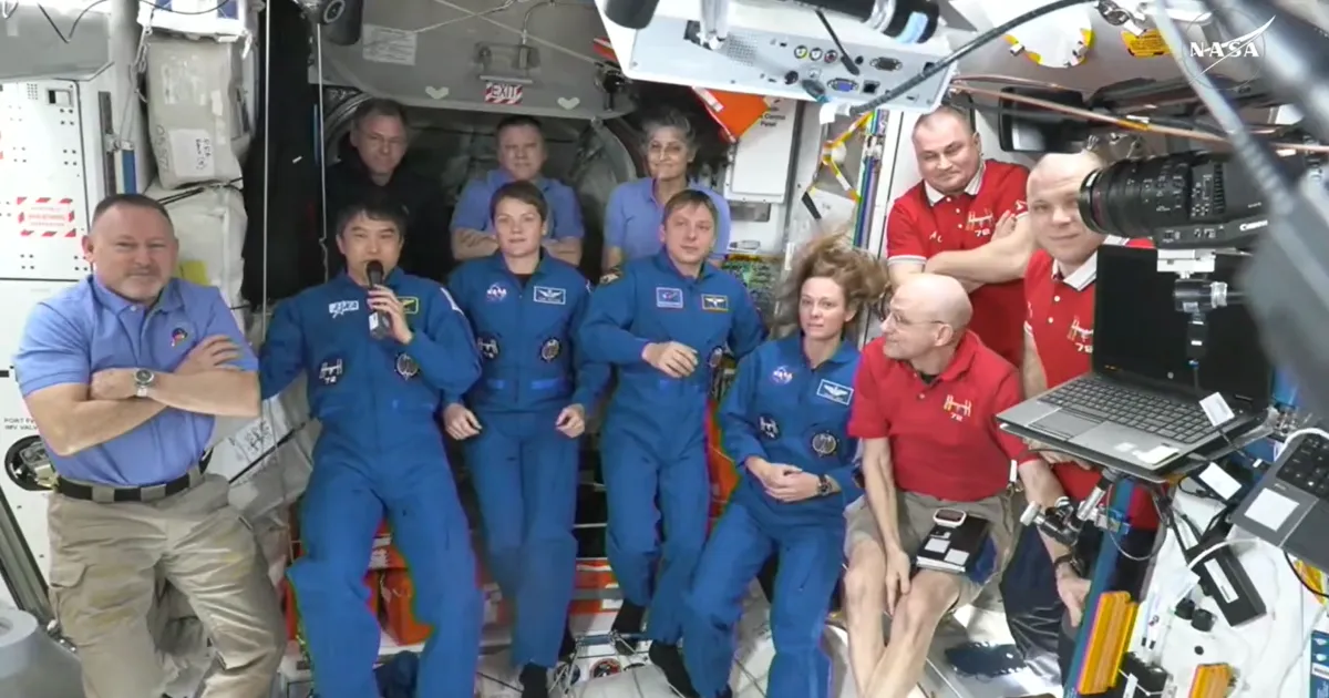 Sunita Williams Greets Replacements; Calls It A Wonderful Day