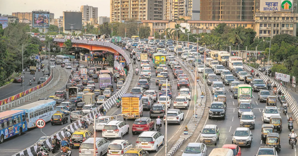 ten-lakh-vehicles-in-maharashtra-plying-without-high-se