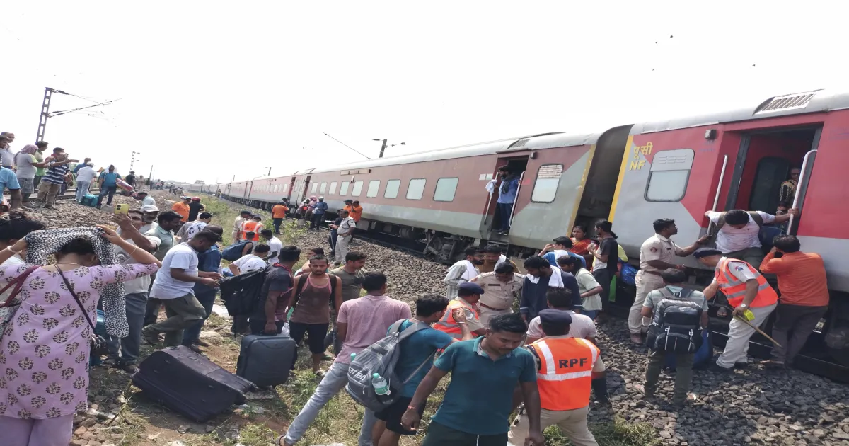 #BREAKING: 11 Coaches Of Bangalore-Kamakhya Express Derailed in Cuttack; 7 Injured