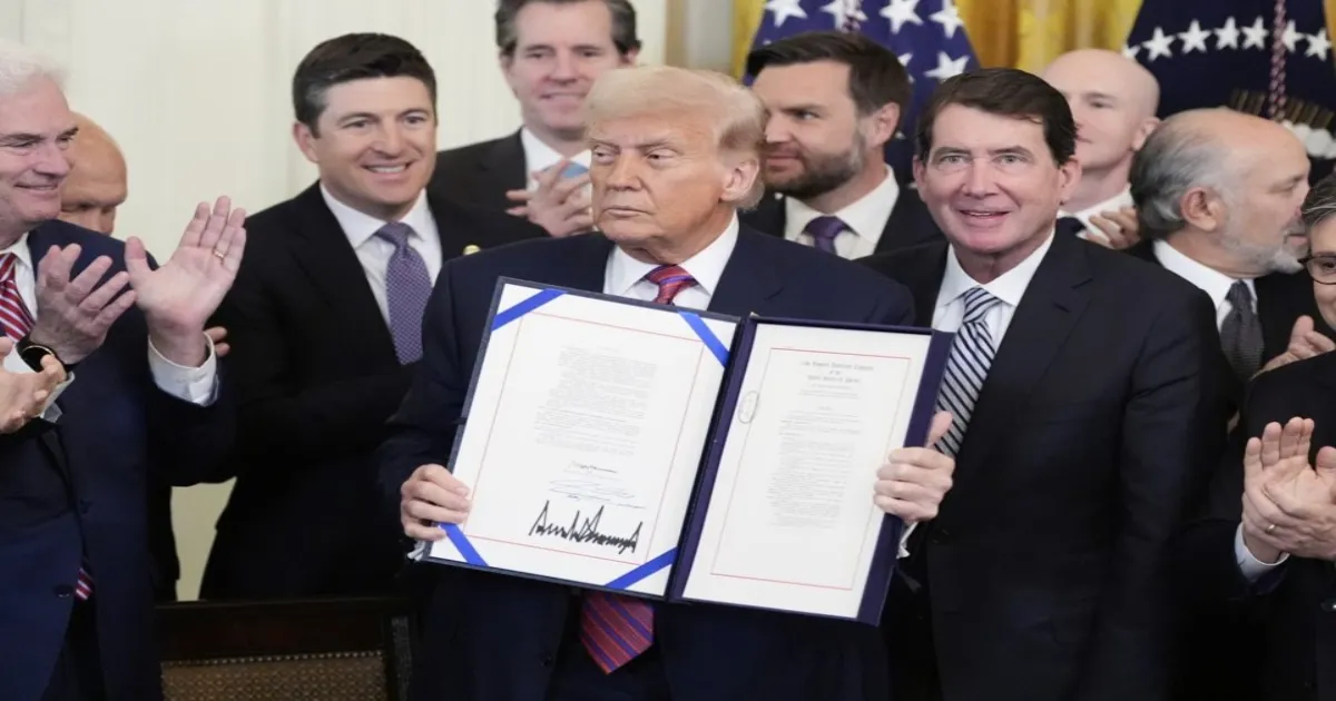 Trump Signs GENIUS Act, Ushering in First U.S. Stablecoin Regulations