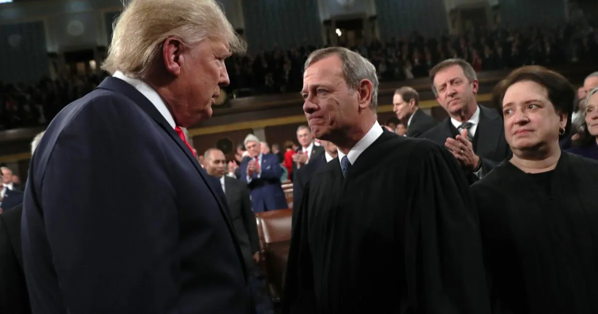 U.S. Chief Justice Roberts Rebukes Trump’s Impeachment Calls, Defends Judicial Independence