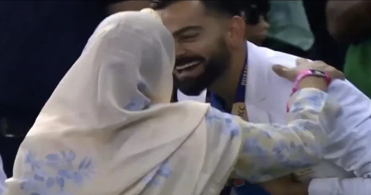The King Is Blessed! Virat Kohli's Gesture Steals Hearts