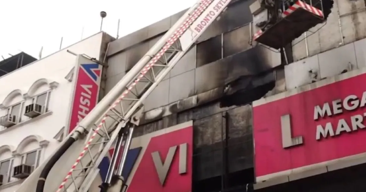 karol-bagh-mega-mart-sparks-explosive-legal-KJZVNU