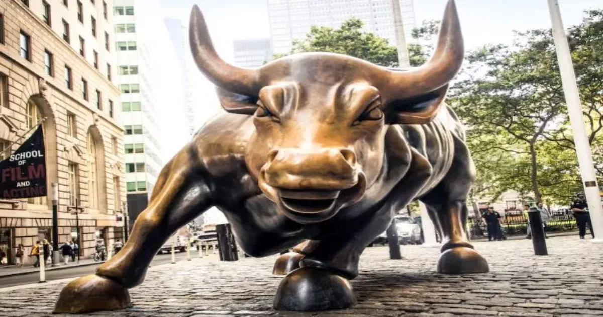 Wall Street in Freefall! Trump's Policy Yo-Yo Spooks Investors