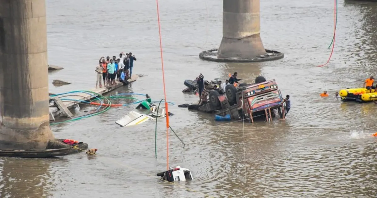 Tragedy in Vadodara: Gujarat Home Minister Harsh Sanghavi confirmed nine deaths