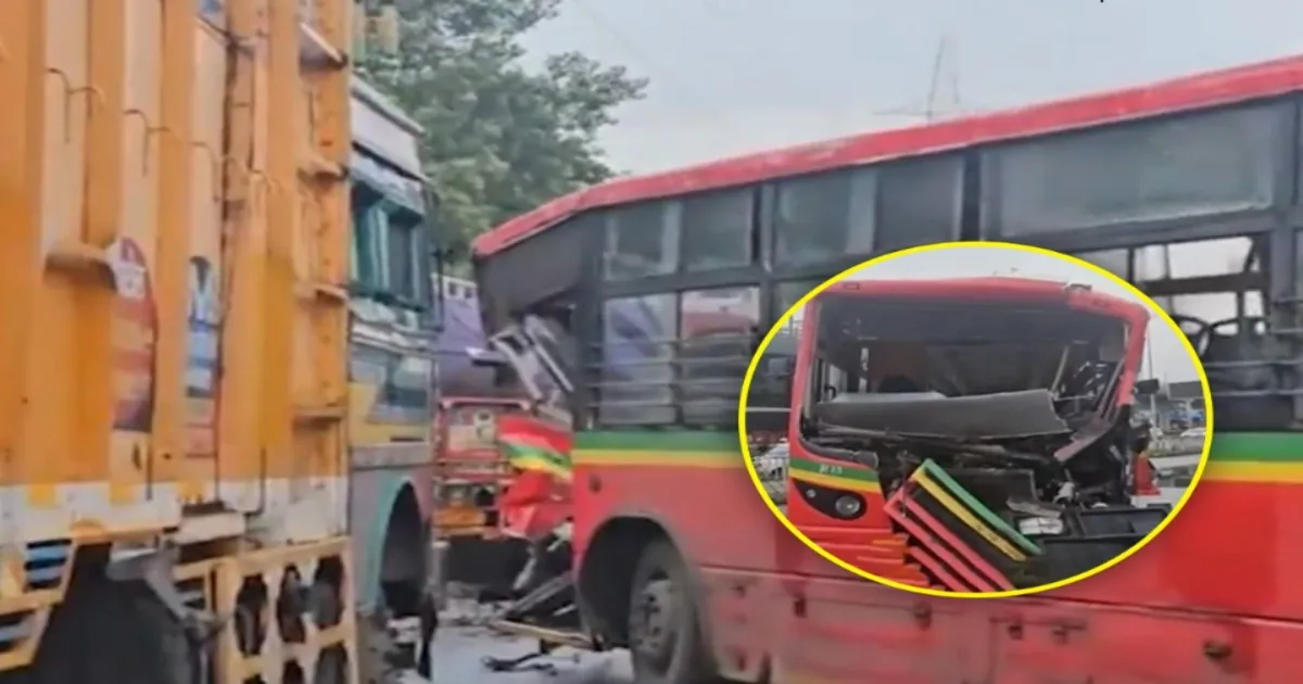 Mumbai BEST Bus Crashes into Truck, Eight Injured