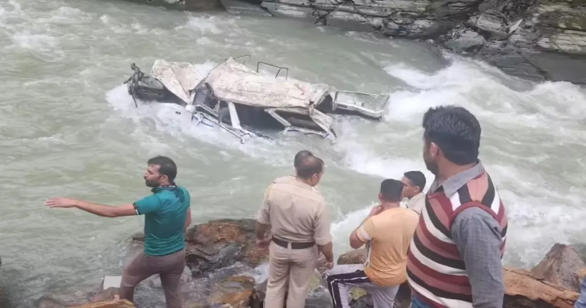 Tragedy Strikes: SUV Plunges into Shalvi River