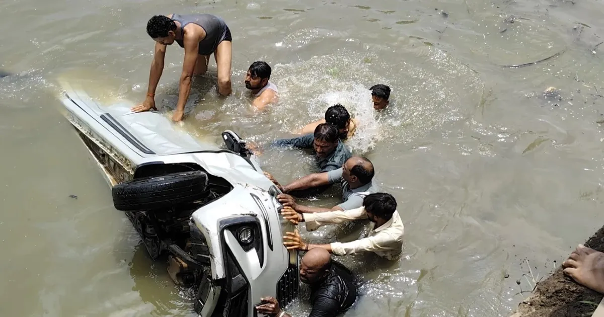 Tragic Crash: Car Plunges into Kalisindh River, Two Dead