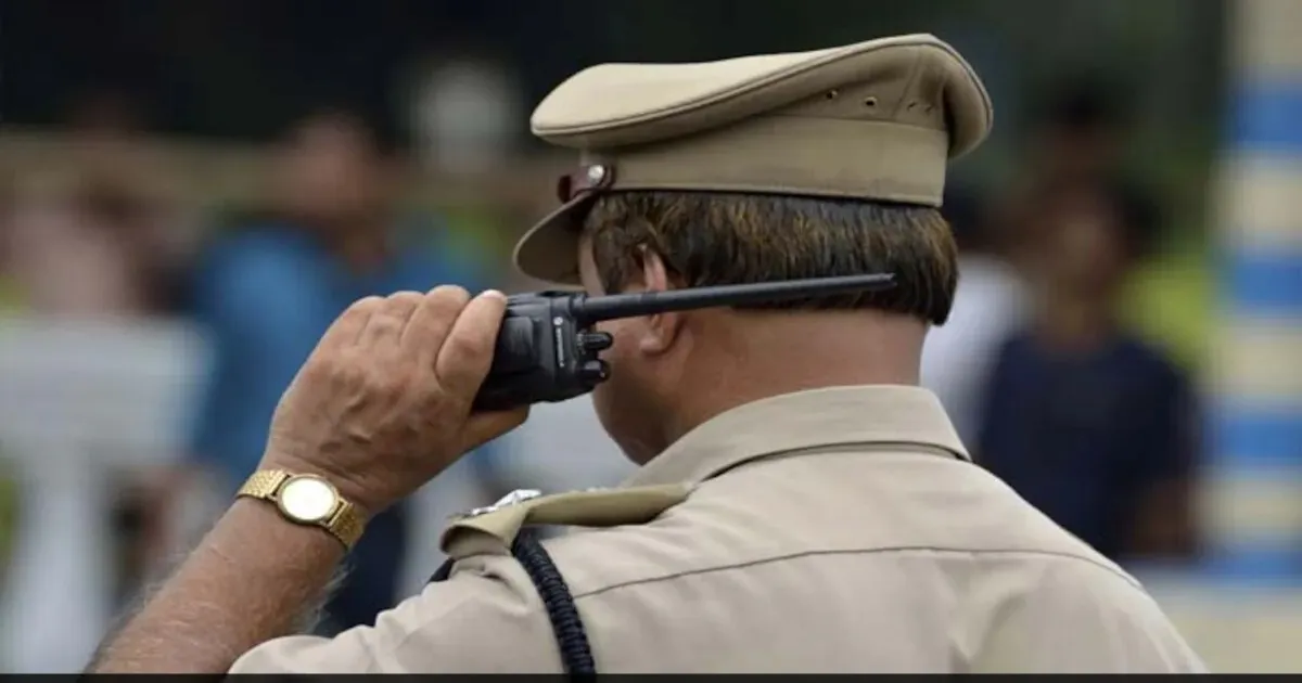 friend-drugs-man-steals-13-lakh-jewellery-in-delhi-hote