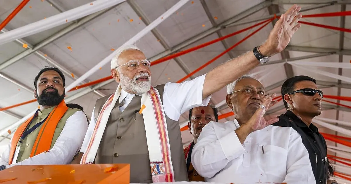 Chaos at Modi’s Bihar Rally: Black Flags Raised, Protesters Detained in Bold Defiance!