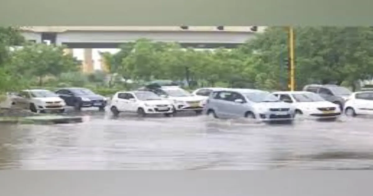 Delhi Drenched: Rains Trigger Waterlogging Chaos