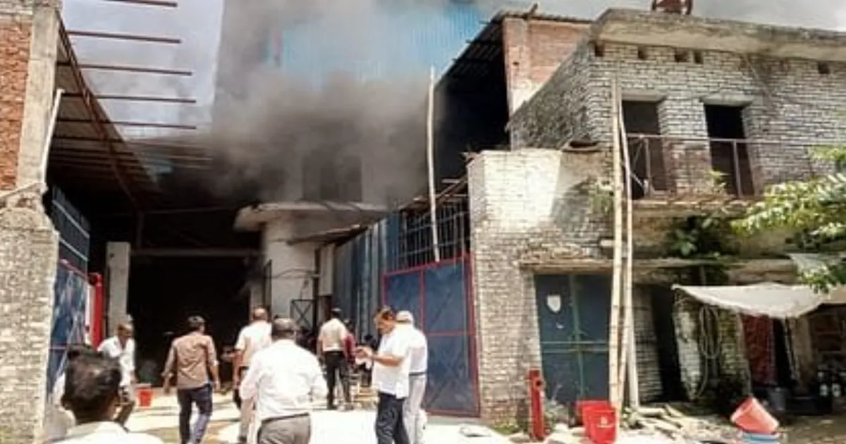 Massive Fire Devastates Plastic Factory in Barabanki, UP