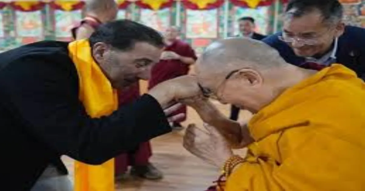 sunny-deols-heartfelt-meeting-with-dalai-lama