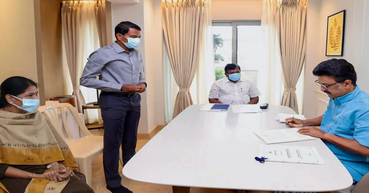 TN CM Stalin Urges Doctors to Treat People as Health Program Beneficiaries