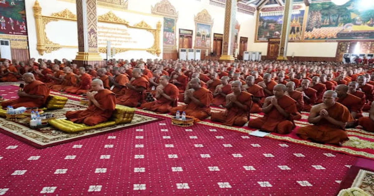 Buddhist Monks in Cambodia Lead Emotional Ceremony to Honor Fallen Soldiers