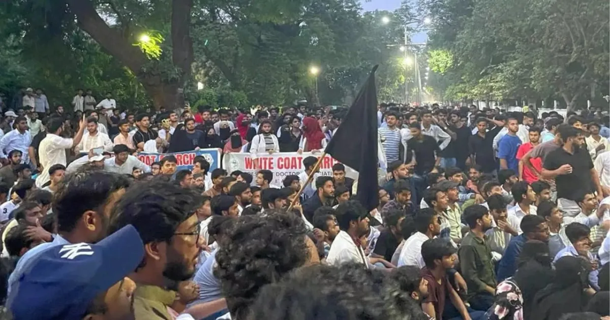 AMU Students Burn VC's Effigy in Fiery Protest Over Fee Hike and Union Elections