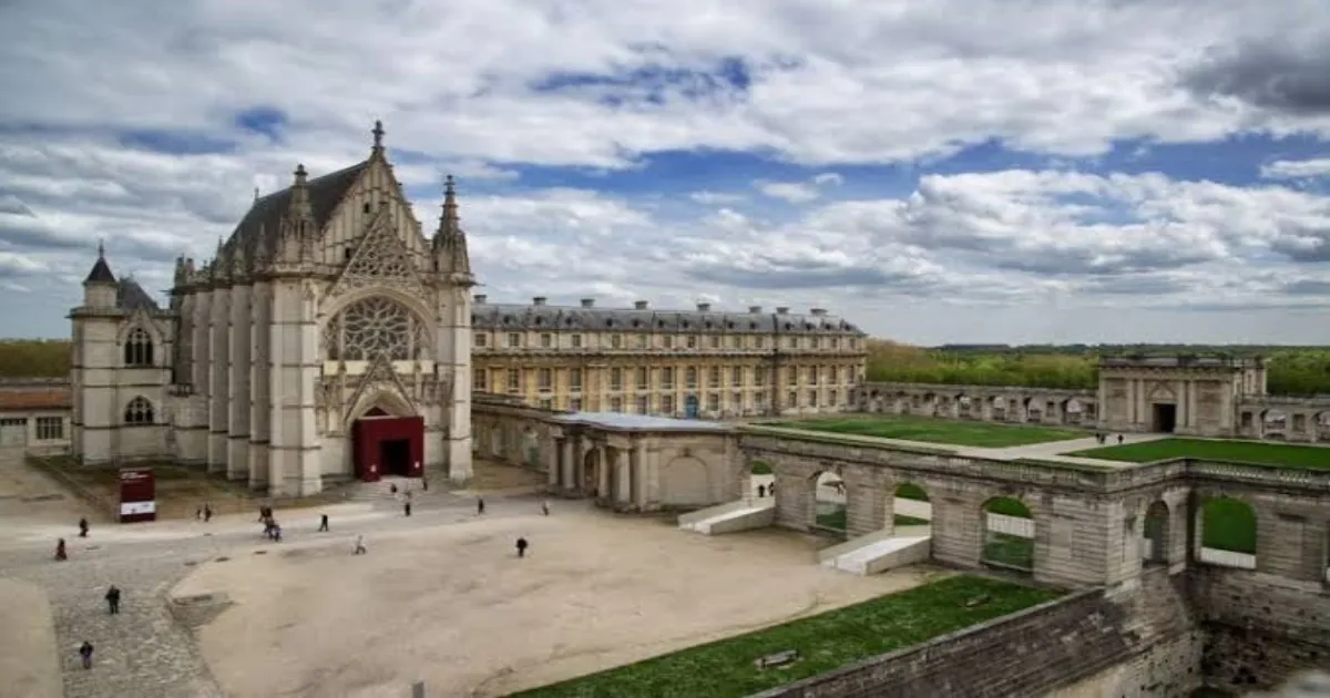 Skip Versailles Crowds: Discover the Tranquil Chateau de Vincennes