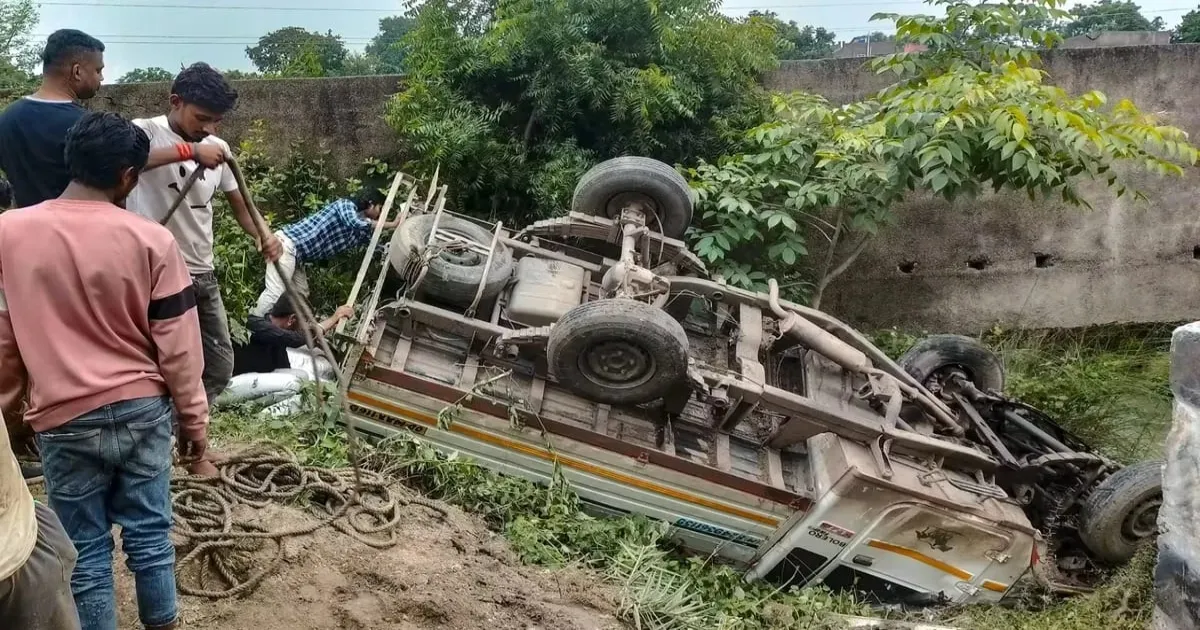 Himachal Pradesh: 4 Punjab Pilgrims Killed as Truck Falls into Gorge!