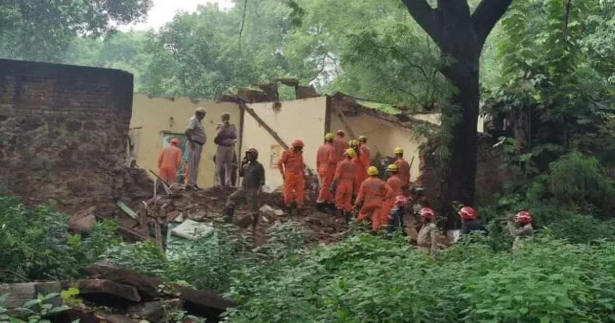 Humayun’s Tomb: Dargah Collapse Kills 6, Narrowly Misses Prayer Crowd